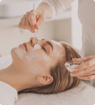 gezichtsbehandeling bij schoonheidssalon IsaBeauty Studio